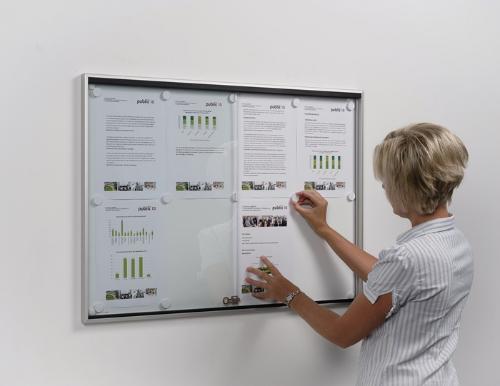 WSM Schiebetürschaukasten 8 x DIN A4 B920xH674mm Rahmen eckig für Innenbereich