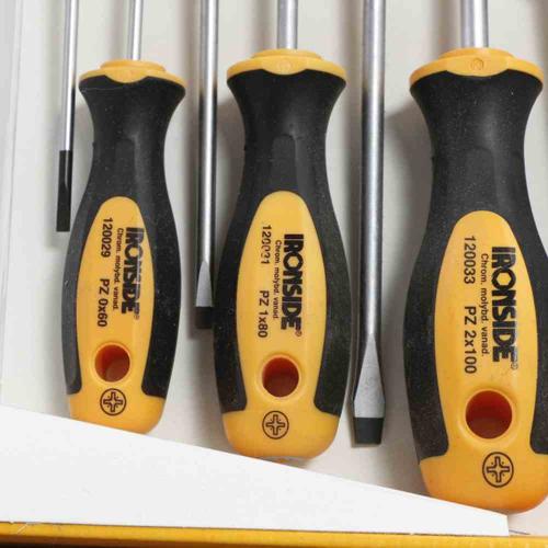 IRONSIDE Schraubendreher-Set 7-teilig 2500 2-Komponenten-Griff Chrom-Vanadium-Stahl